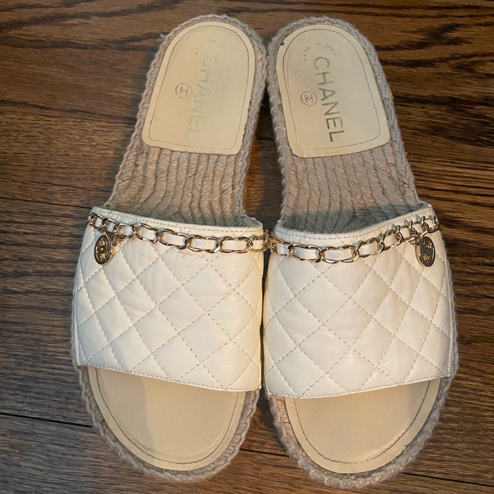 Authentic Chanel sandals slides shoes. 38 8 - Picture 1 of 8